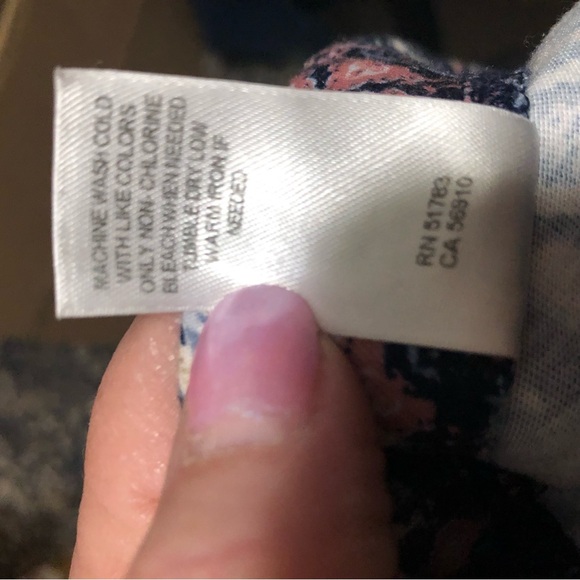 Maurices women’s skirt, size large, tapestry bohemian And even pink and gray - Picture 7 of 8